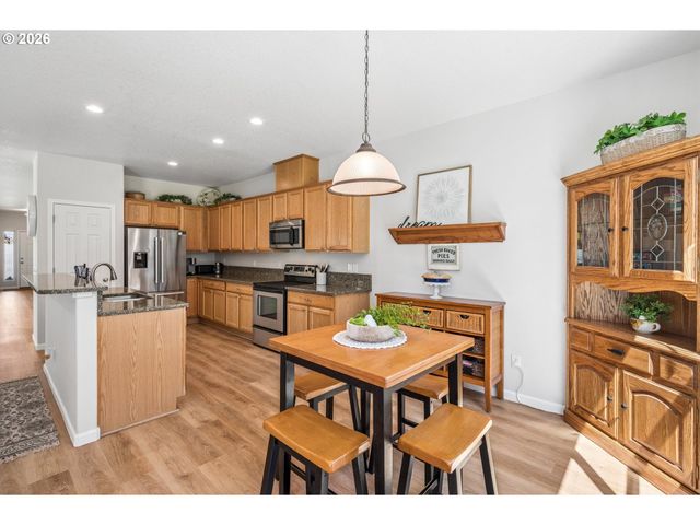 28680 Se ASH TREE Pl, Boring, OR 97009