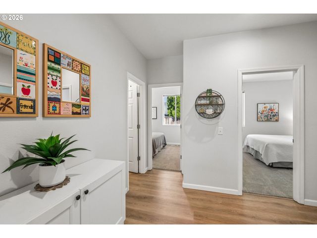 28680 Se ASH TREE Pl, Boring, OR 97009