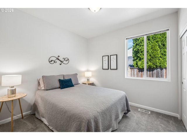 28680 Se ASH TREE Pl, Boring, OR 97009