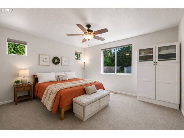 28680 Se ASH TREE Pl, Boring, OR 97009