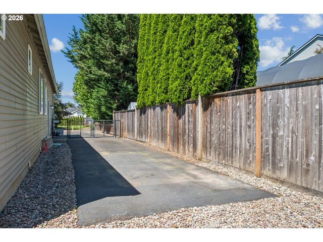 28680 Se ASH TREE Pl, Boring, OR 97009