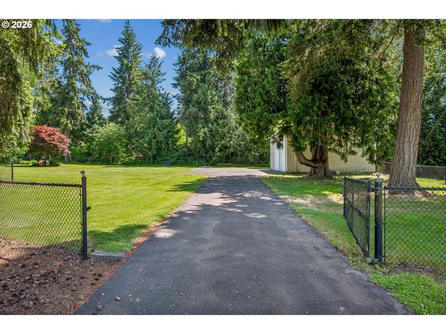 28680 Se ASH TREE Pl, Boring, OR 97009