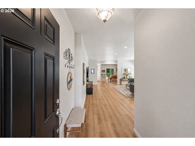 28680 Se ASH TREE Pl, Boring, OR 97009