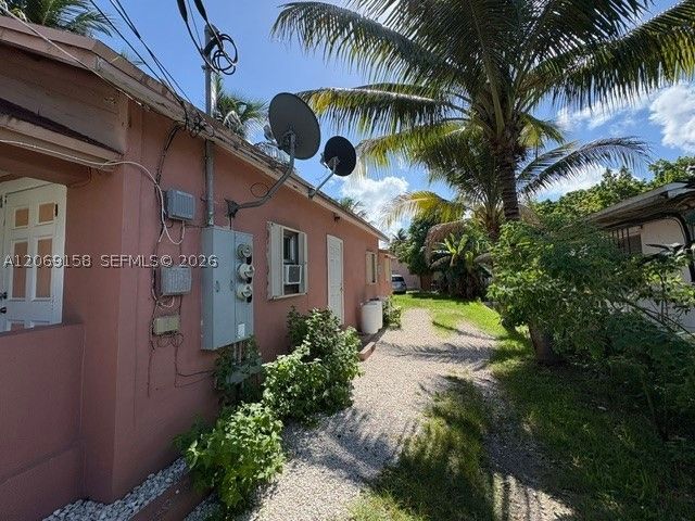 8044 NW 1st Pl, Miami, FL 33150