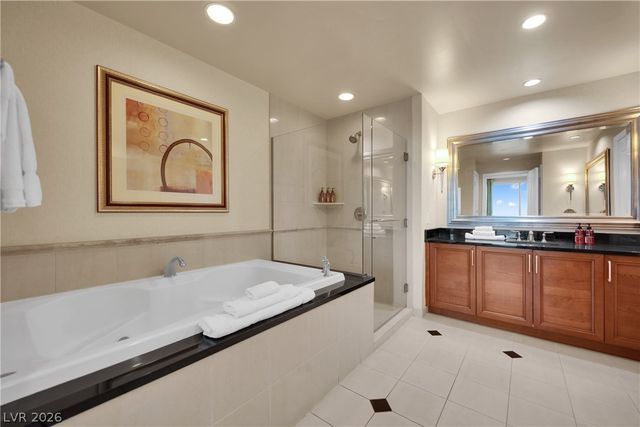 135 East Harmon Avenue 2814, Las Vegas, NV 89109
