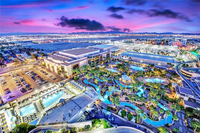 135 East Harmon Avenue 2814, Las Vegas, NV 89109