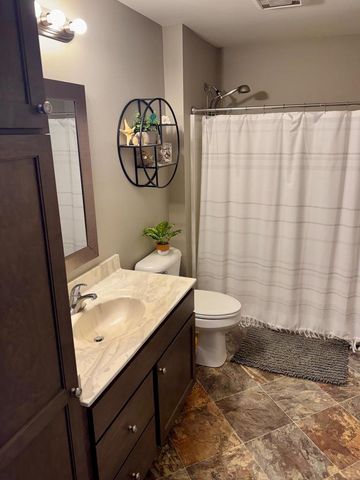 4350 Huntinghorne Drive, Janesville, WI 53546