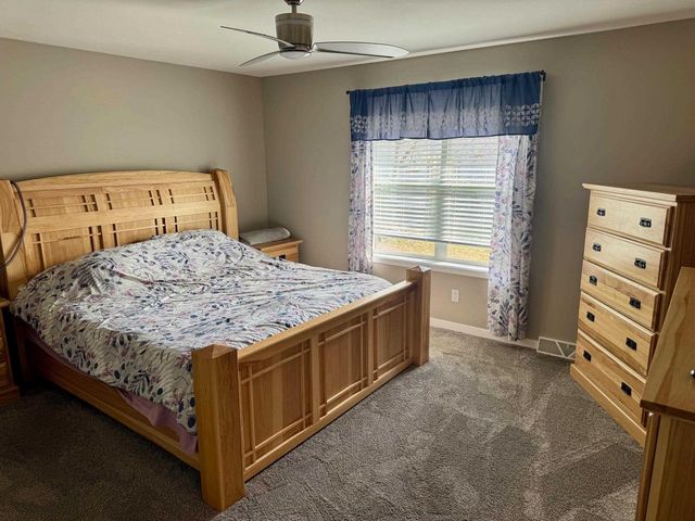 4350 Huntinghorne Drive, Janesville, WI 53546