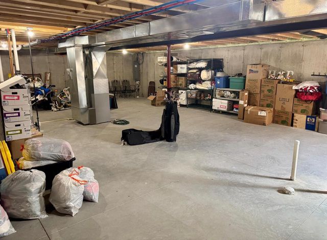 4350 Huntinghorne Drive, Janesville, WI 53546