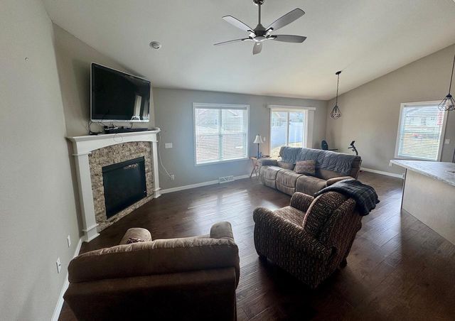 4350 Huntinghorne Drive, Janesville, WI 53546