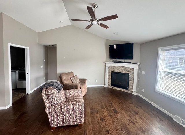 4350 Huntinghorne Drive, Janesville, WI 53546