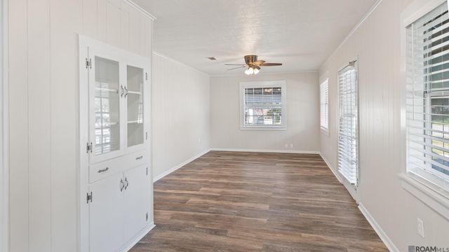759 Avenue D, Port Allen, LA 70767