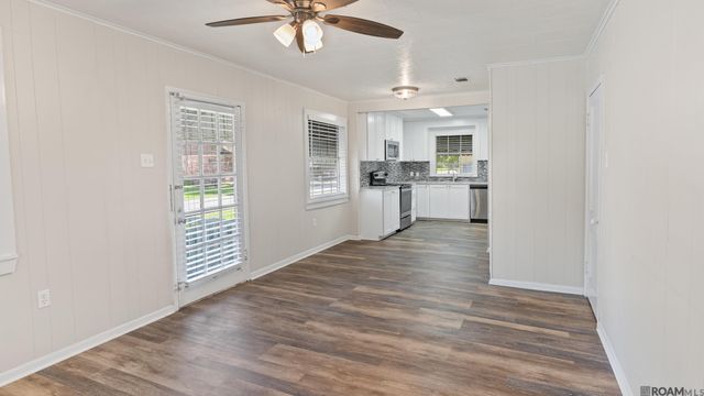 759 Avenue D, Port Allen, LA 70767