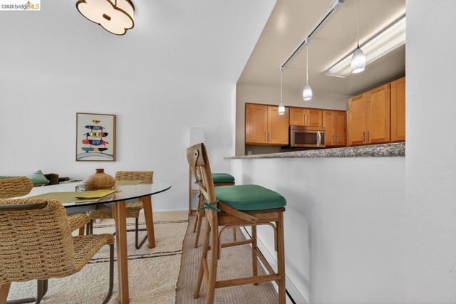 1205 Melville Sq 204, Richmond, CA 94804