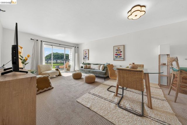 1205 Melville Sq 204, Richmond, CA 94804