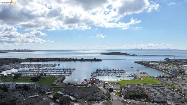 1205 Melville Sq 204, Richmond, CA 94804