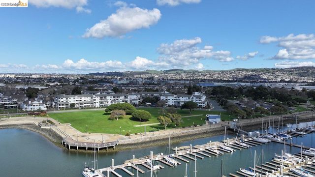 1205 Melville Sq 204, Richmond, CA 94804