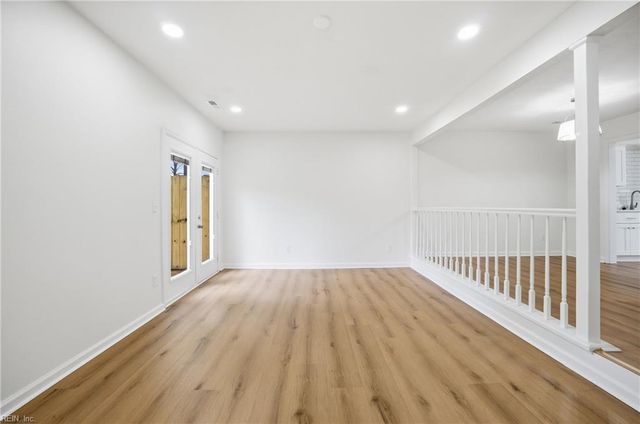 5619 Trafalgar ARCH, Portsmouth, VA 23701