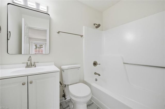 5619 Trafalgar ARCH, Portsmouth, VA 23701