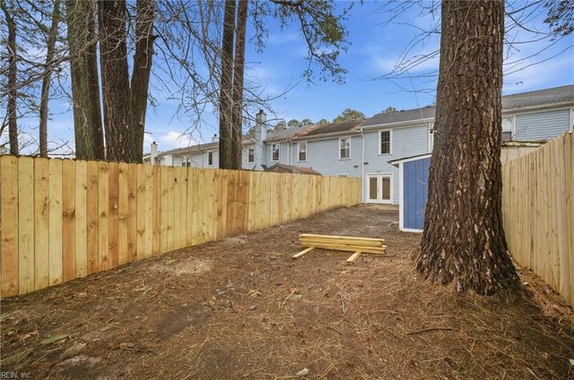 5619 Trafalgar ARCH, Portsmouth, VA 23701