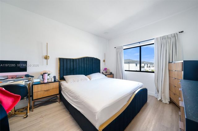 209 NW 13th Pl, Florida City, FL 33034