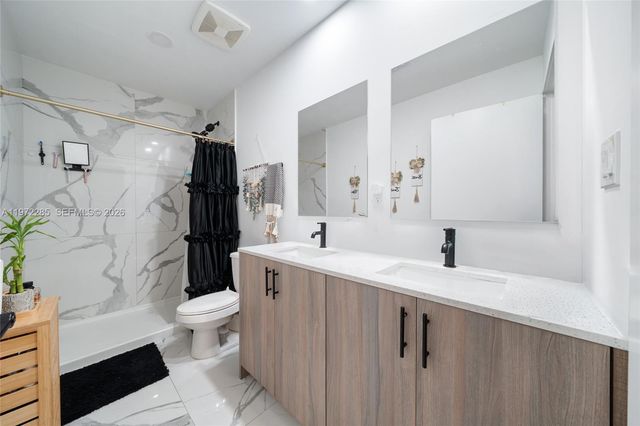 209 NW 13th Pl, Florida City, FL 33034