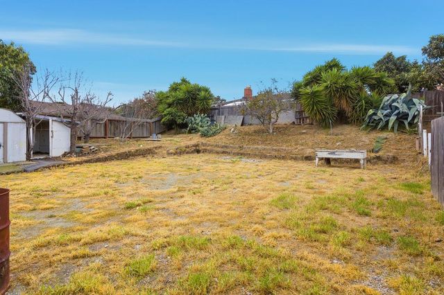 609 Saint George Drive, Salinas, CA 93905