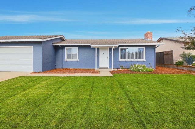609 Saint George Drive, Salinas, CA 93905