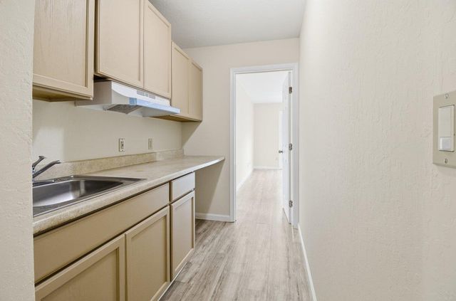 609 Saint George Drive, Salinas, CA 93905