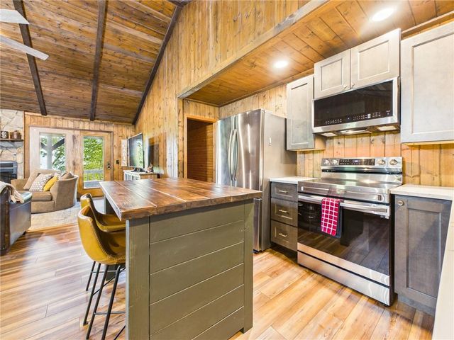 445 Orchid Trail, Clayton, GA 30525