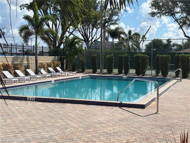 5327 Summerlin RD 2709, Fort Myers, FL 33919