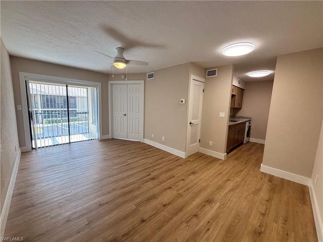 5327 Summerlin RD 2709, Fort Myers, FL 33919