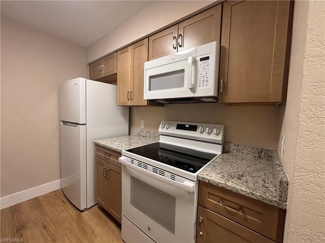 5327 Summerlin RD 2709, Fort Myers, FL 33919