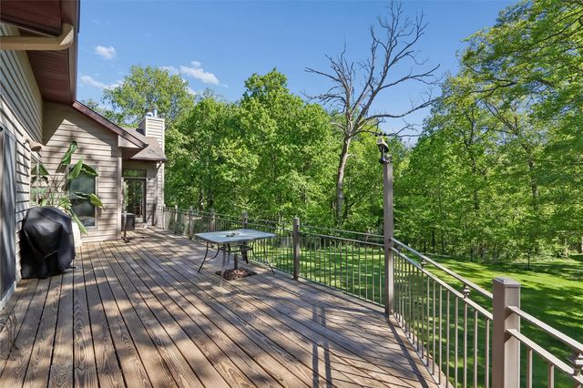 3057 Sandy Beach Road, Swisher, IA 52338