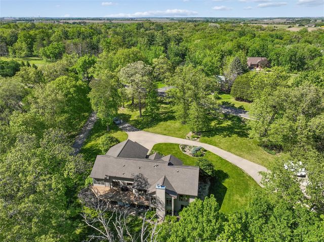 3057 Sandy Beach Road, Swisher, IA 52338