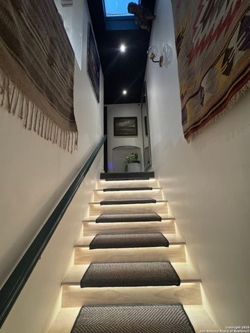 166 N NEW BRAUNFELS D, Alamo Heights, TX 78209