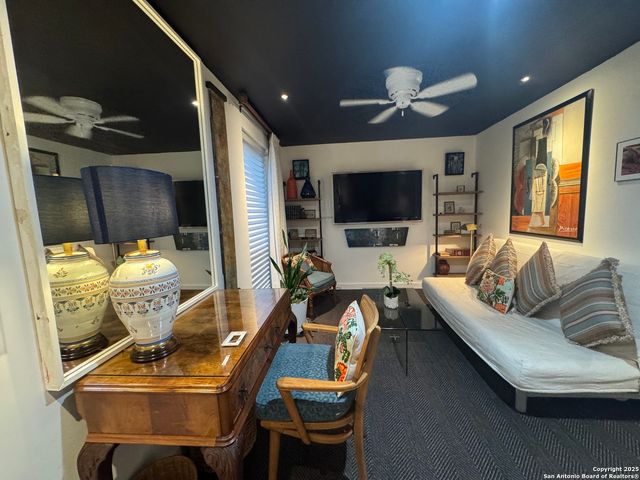 166 N NEW BRAUNFELS D, Alamo Heights, TX 78209