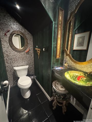 166 N NEW BRAUNFELS D, Alamo Heights, TX 78209