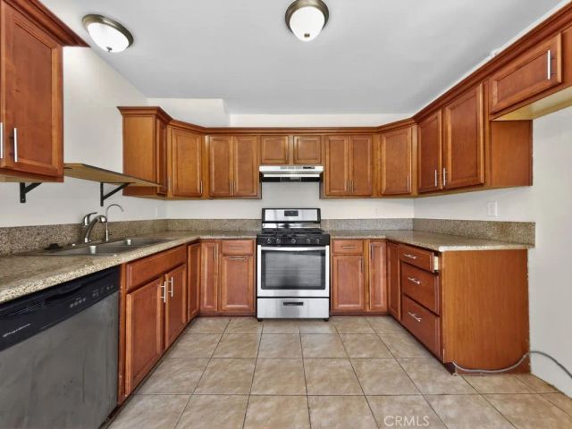 1381 S Walnut 2304, Anaheim, CA 92802