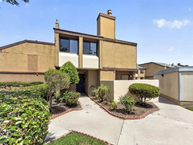 1381 S Walnut 2304, Anaheim, CA 92802