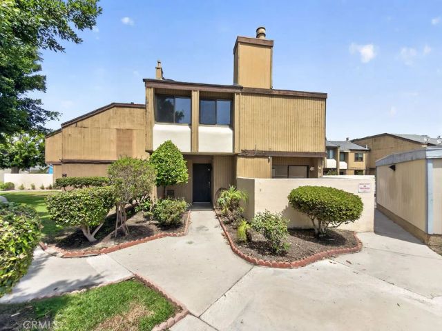 1381 S Walnut 2304, Anaheim, CA 92802