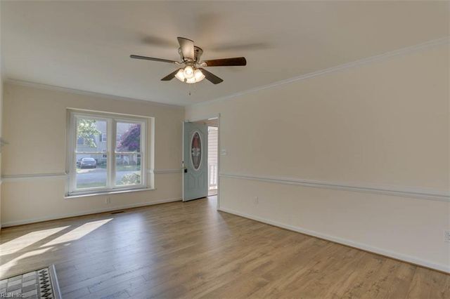 1216 Springwell PL, Newport News, VA 23608