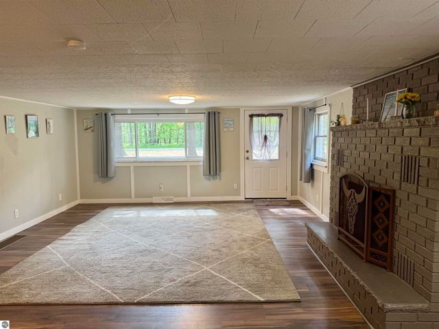 84 N Imperial Drive, Tawas City, MI 48763