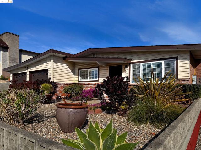 1732 Fernando St, Seaside, CA 93955