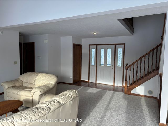 2626 E Grand Ledge Highway, Grand Ledge, MI 48837