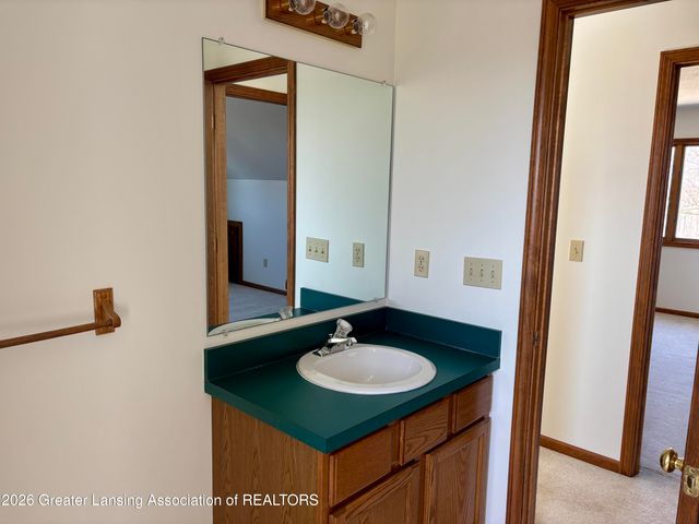 2626 E Grand Ledge Highway, Grand Ledge, MI 48837