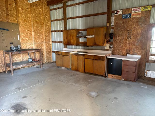 2626 E Grand Ledge Highway, Grand Ledge, MI 48837