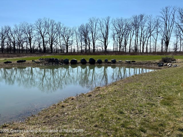 2626 E Grand Ledge Highway, Grand Ledge, MI 48837