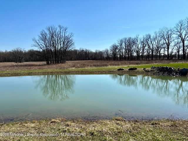 2626 E Grand Ledge Highway, Grand Ledge, MI 48837