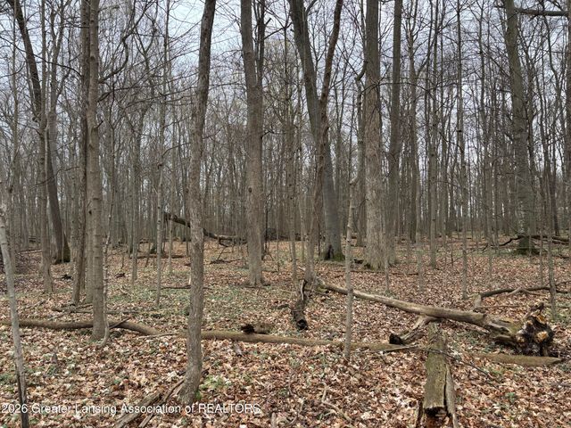 2626 E Grand Ledge Highway, Grand Ledge, MI 48837